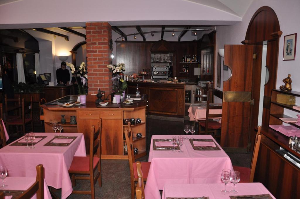 Albergo Ponte Vecchio Черноббио Экстерьер фото